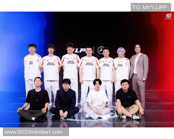 聚焦英雄联盟RNG战队选手个人能力的提升与发展探讨 聚焦英雄联盟RNG战队选手个人能力的提升与发展探讨